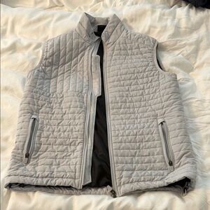 Gavin Green luxury Golf Light Gray Quilted Puffer Vest flawless condition.